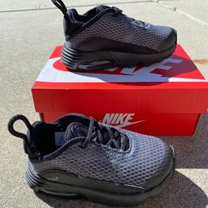 Nike Air Max, 6C (toddler), Black and Grey